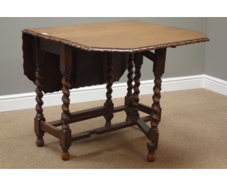 Early 20th century oak dining table, drop leaf top with moulded pie crust edge, gate leg barley twist base (90cm x 119cm, H72