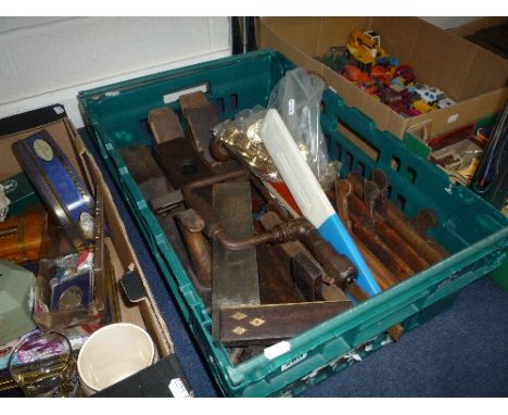 A QUANTITY OF WOODWORKING TOOLS, etc