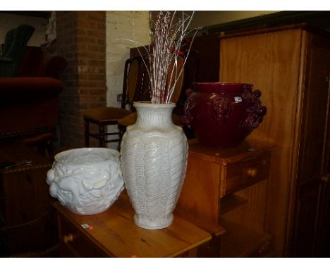 THREE VARIOUS CERAMIC VASES / BOWLS
