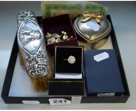 A SMALL TRAY OF MISCELLANEOUS, to include earrings, a brush, trinket box etc
