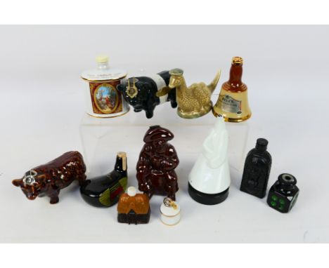 Wade Pottery, Ironstone, Rayware, Other - Mixed ceramics to include an 11 x piece Chinese bowl and spoon set. A Japanese figu