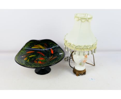 An Italian White Cristal hand made glass centrepiece, approximately 22 cm (h) and a table lamp. [2]. [W]