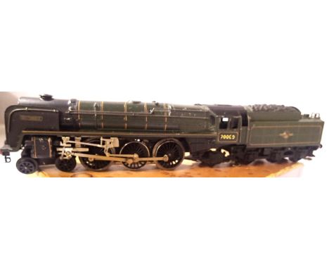 Trix twin railway Britannia locomotive and tender, in good condition, some rubs/chips to paint and decals, box fair. P&amp;P 