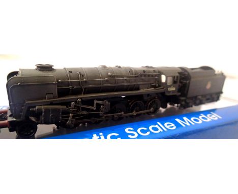 N Gauge Dapol 9F, 92006, BR Black, Early Crest, weathered, in excellent condition, boxed. P&amp;P Group 1 (£14+VAT for the fi