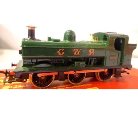 Hornby Pannier Tank, G.W.R. Green, 8751, in excellent condition, boxed. P&amp;P Group 1 (£14+VAT for the first lot and £1+VAT