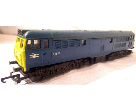 Triang R357, Co-Co Diesel, Blue, D5572, in very good condition. P&amp;P Group 1 (£14+VAT for the first lot and £1+VAT for sub