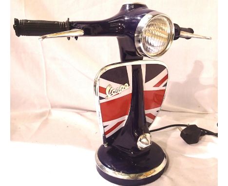Vespa Union Jack lamp, H: 34 cm. P&amp;P Group 3 (£25+VAT for the first lot and £5+VAT for subsequent lots) 