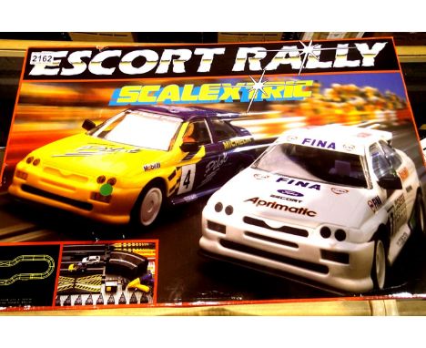 Scalextric Escort Rally set, two Ford Escort cars, appears complete in good condition. P&amp;P Group 3 (£25+VAT for the first