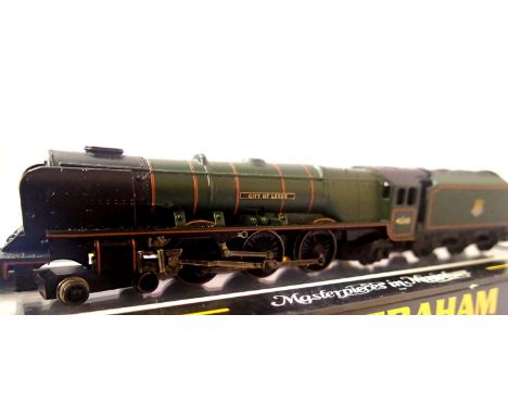 N Gauge Farish 372-179 City Of Leeds 4628, Green, Early Crest, in excellent condition, box with slight wear. P&amp;P Group 1 