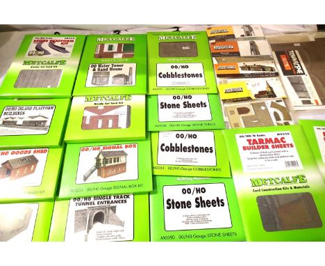 Selection of eight Metcalfe and four Superquick card OO scale building kits and six stone sheets and other card kits, mostly 