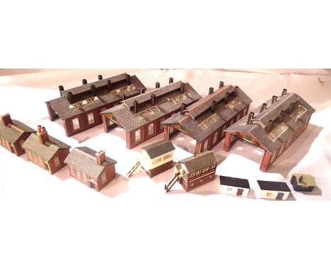 N Gauge card built four double engine sheds, huts, signal boxes etc, mostly in very good condition, some damage, ex layout. P