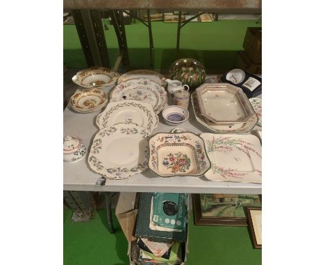 AN ASSORTMENT OF VINTAGE CERAMIC WARE TO INCLUDE MINTON PLATES ETC 