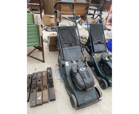 A HAYTER HARRIER 48 PRO PETROL LAWN MOWER WITH A BRIGGS &amp; STRATTON ENGINE 