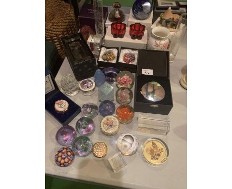 A LARGE ASSORTMENT OF DECORATIVE GLASSWARE TO INCLUDE SEVERAL COLOURED GLASS PAPERWEIGHTS, CELTIC CRYSTAL ETC 