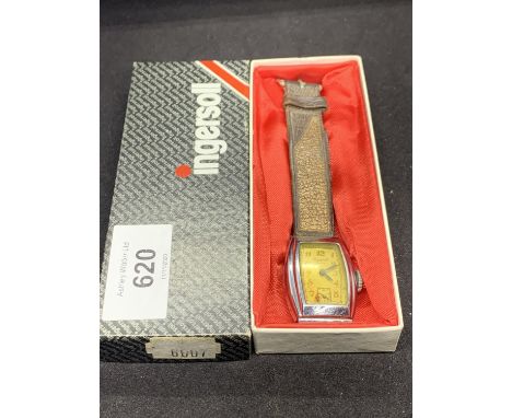 A BOXED VINTAGE INGERSOLL MANUAL WATCH 