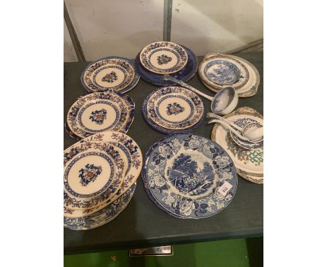 AN ASSORTMENT OF BLUE AND WHITE WOODS WARE PLATES TO ALSO INCLUDE ORIENTAL STYLE PLATES ETC 