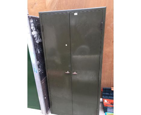 A VINTAGE METAL STORAGE CUPBOARD TOGETHER WITH SCAFFOLDING PLATFORM 