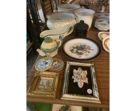 A QUANTITY OF CERAMIC WARE TO INCLUDE OTHER DECORATIVE ITEMS AND TWO LARGE POTS (A/F) 