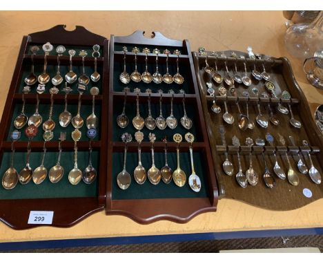 THREE WOODEN SPOON COLLECTORS RACKS WITH VARIOUS COLLECTABLE SPOONS