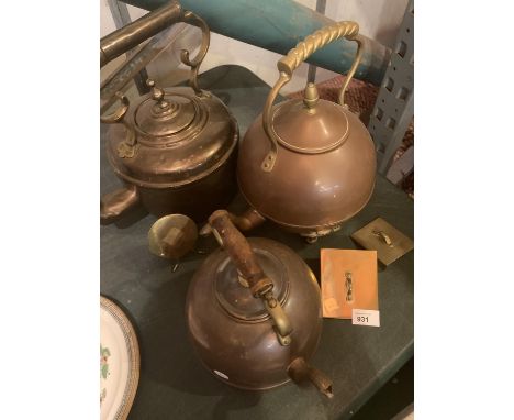 THREE VINTAGE COPPER KETTLES AND THREE BRASS MINIATURES 