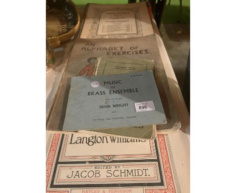 AN ASSORTMENT OF VINTAGE SHEET MUSIC 