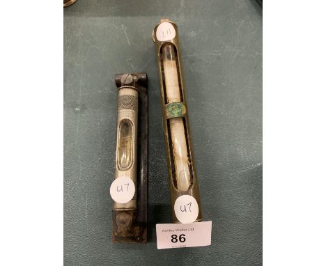 A PAIR OF VINTAGE BRASS FLAT LEVELS 