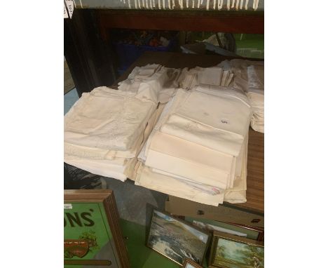 A LARGE QUANTITY OF VINTAGE COTTON AND LINEN WARE 