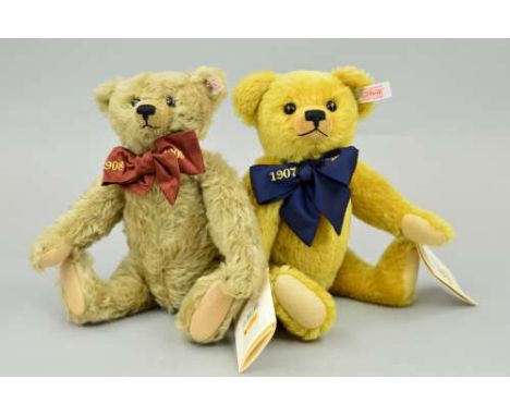 A LIMITED EDITION STEIFF TEDDY BEAR 'A MILLION HUGS' No 2988/3000, No038778, golden mohair, with blue bow 1907-2007, approxim