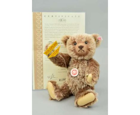 A BOXED LIMITED EDITION STEIFF TEDDY BEAR WITH ROLOPLAN, No 579/2000, No 653452, brown tipped mohair, 'Roloplan' attached to 