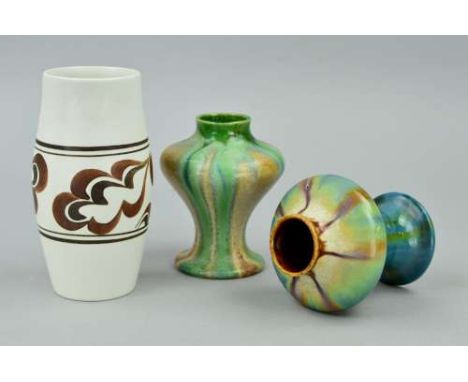A RADFORD STUDIO POTTERY VASE, hand decorated, makers mark to the base with 1081 impressed mark, height approximately 15cm, t