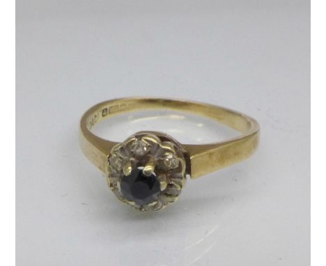 A 9ct gold cluster ring, 2.1g, K