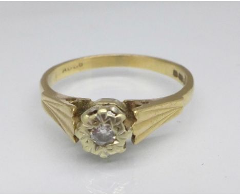 A 9ct gold and diamond ring, 2.6g, P