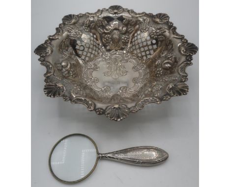 Victorian Sterling silver octagonal bon-bon dish, with shell and scroll border and alternate pierced and repousse panels, eng