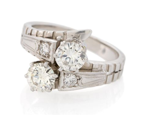 DIAMANT-RING. Herkunft: Deutschland. Datierung: Um 1990. Material: 750/- Weißgold, Punze. Gesamtgewicht: ca. 6,5 g. EU-RM: 50