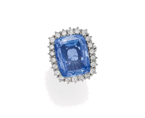 SAPHIR-DIAMANT-RING. Herkunft: Deutschland. Datierung: Um 1990. Material: 750/- Weißgold, Punze. Gesamtgewicht: ca. 13,0 g. E