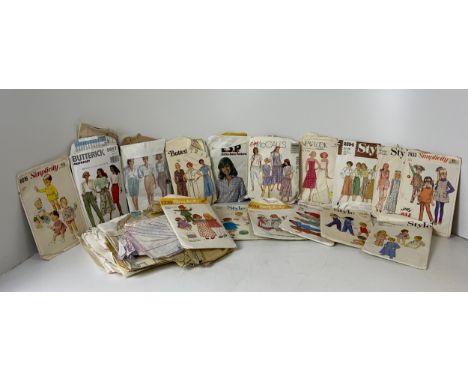 Quantity of Vintage Dress Making Patterns 