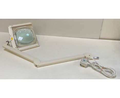 Magnifying Reading Light 