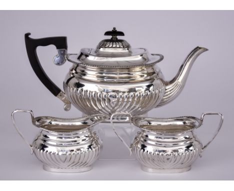 An Elizabeth II Silver Rectangular Three-piece Tea Service, by Viner's Ltd, Sheffield 1963, of Georgian design with gadroon m