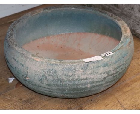 A bowl-shaped 'Atlantis' garden planter Diameter 38cm