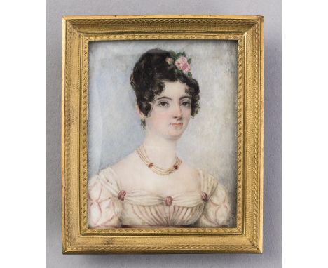   Portrait einer jungen Frau   mit Perlenkette. Auf Elfenbein. Um 1840. 8 x 6,5 cm. R          