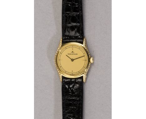   Feine goldene Jaeger-LeCoultre-Damenarmbanduhr,   18 ct. Modell Lyre. Ref.-Nr. 100.214.1. Goldfarbenes Zifferblatt. Lunette
