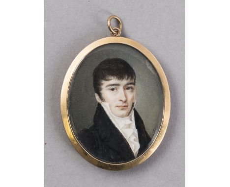   Herrenportrait.   Dunkle Jacke und weißes Plastron. Auf Elfenbein. Undeutlich sign. Anf. 19. Jh. Oval, 5 x 4 cm. R         