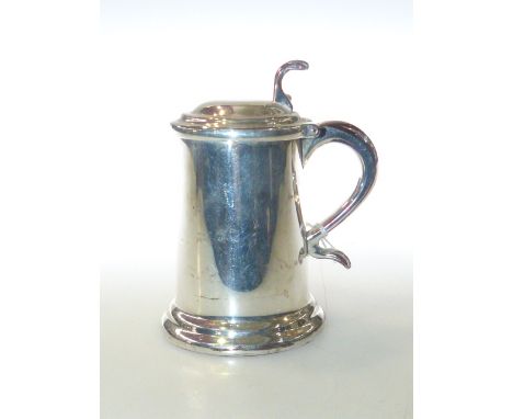 Dunhill table lighter in the form of a tankard