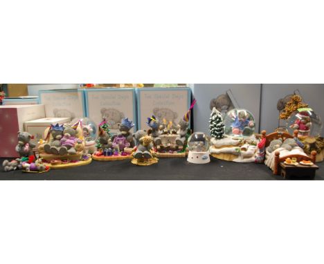 A collection of boxed Me To You ceramic bears to include Autumn Breeze limited edition 636 / 1500,&nbsp; Winter Wonderland li
