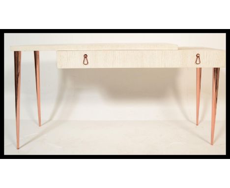 A vintage mid 20th Century Italian white two step staggered sideboard credenza by Cantori, having a single fitted drawer, rai
