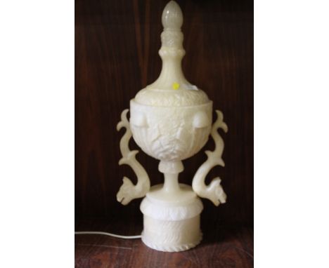 A LARGE ALABASTER TYPE VINTAGE LAMP 
