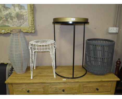 A MODERN LAMP TABLE, METAL WIRE STOOL ETC (4)