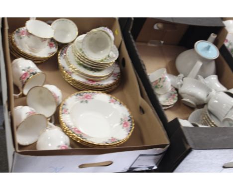 TWO TRAYS OF CERAMICS TO INCLUDE FOUR ROYAL ALBERT FLOWER OF THE MONTH CUPS AND SAUCERS - JAN, FEB, SEPT, DEC TOGETHER WITH R