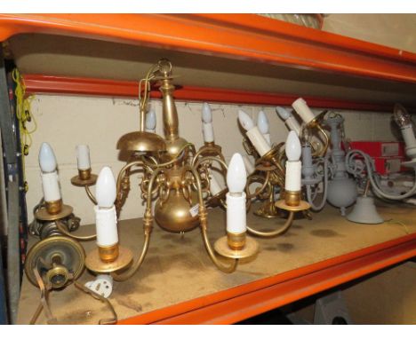 TWO TRADITIONAL BRASS EFFECT CHANDELIERS, A PAINTED CHANDELIERS AND A TABLE LAMP (4)