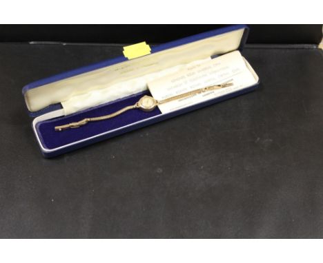 A HALLMARKED 9CT GOLD ROTARY WRIST WATCH